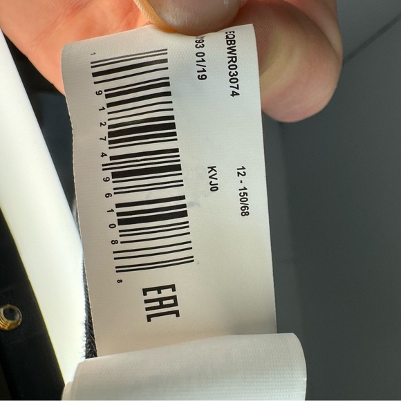 Quicksilver Boy’sSurf Tee size m-12 black collor - Picture 8 of 8